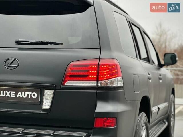 Чорний Лексус ЛХ, об'ємом двигуна 5.66 л та пробігом 144 тис. км за 75000 $, фото 23 на Automoto.ua