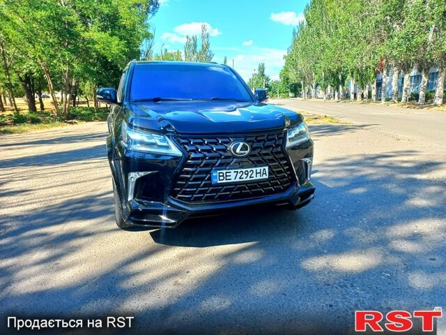 Черный Лексус ЛХ, объемом двигателя 5.7 л и пробегом 195 тыс. км за 35700 $, фото 8 на Automoto.ua