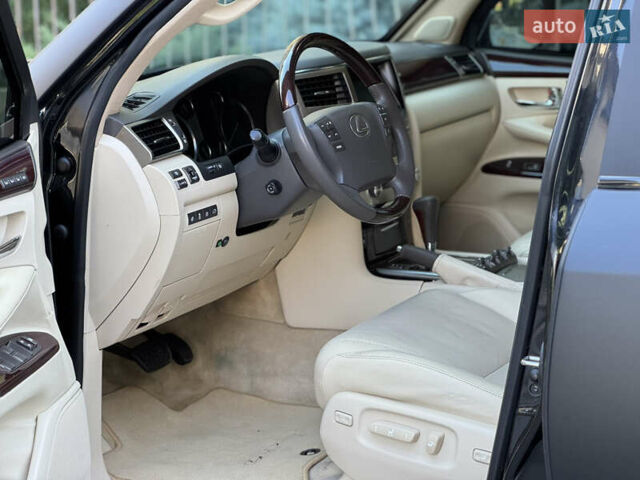 Черный Лексус ЛХ, объемом двигателя 5.7 л и пробегом 142 тыс. км за 71000 $, фото 27 на Automoto.ua