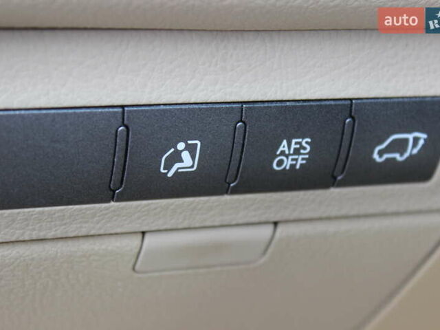 Чорний Лексус ЛХ, об'ємом двигуна 5.66 л та пробігом 208 тис. км за 27999 $, фото 62 на Automoto.ua