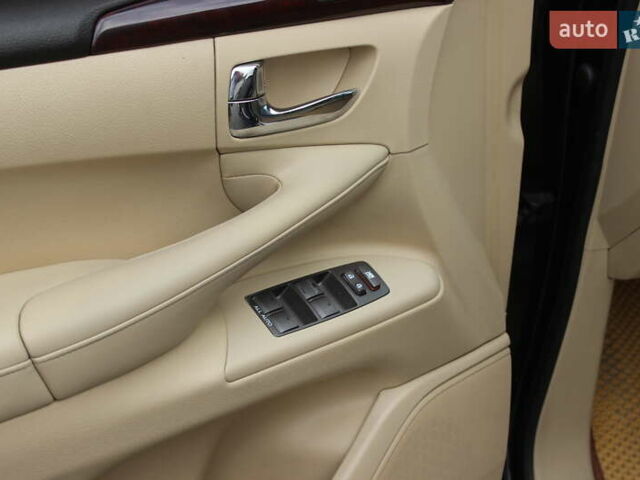 Чорний Лексус ЛХ, об'ємом двигуна 5.66 л та пробігом 208 тис. км за 27999 $, фото 33 на Automoto.ua