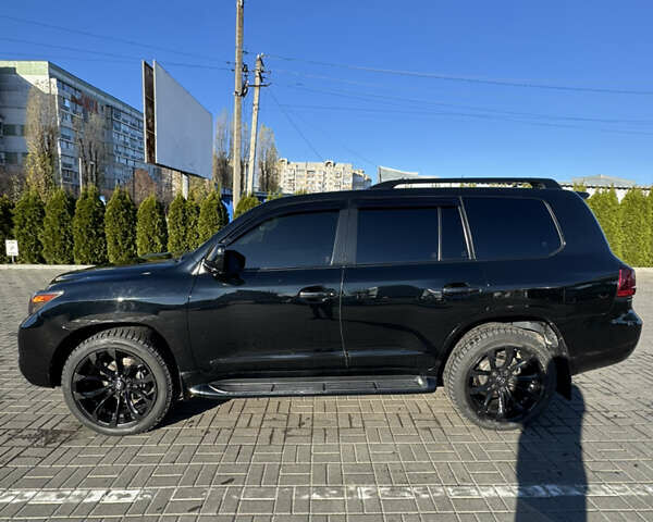 Черный Лексус ЛХ, объемом двигателя 5.7 л и пробегом 218 тыс. км за 26200 $, фото 4 на Automoto.ua