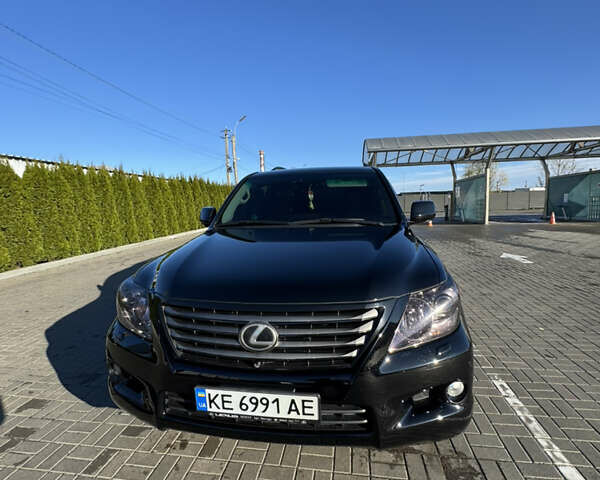 Черный Лексус ЛХ, объемом двигателя 5.7 л и пробегом 218 тыс. км за 26200 $, фото 2 на Automoto.ua