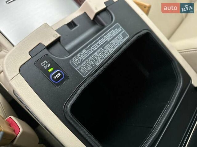 Чорний Лексус ЛХ, об'ємом двигуна 5.66 л та пробігом 144 тис. км за 75000 $, фото 79 на Automoto.ua