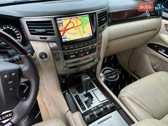 Чорний Лексус ЛХ, об'ємом двигуна 5.66 л та пробігом 144 тис. км за 75000 $, фото 77 на Automoto.ua