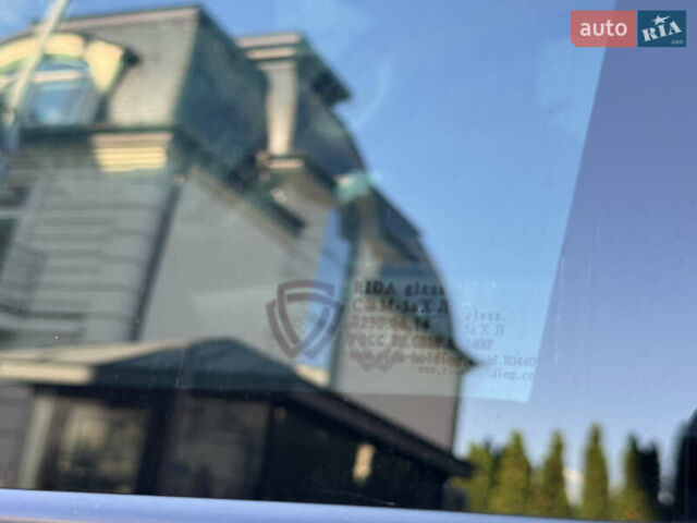 Черный Лексус ЛХ, объемом двигателя 5.7 л и пробегом 142 тыс. км за 71000 $, фото 57 на Automoto.ua