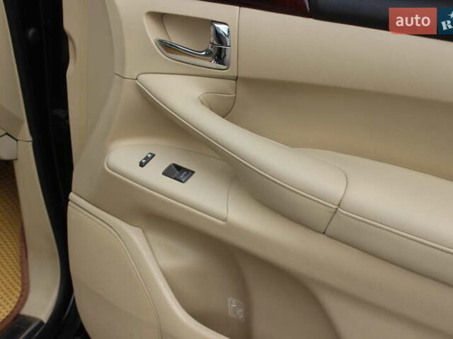 Чорний Лексус ЛХ, об'ємом двигуна 5.66 л та пробігом 208 тис. км за 27999 $, фото 51 на Automoto.ua