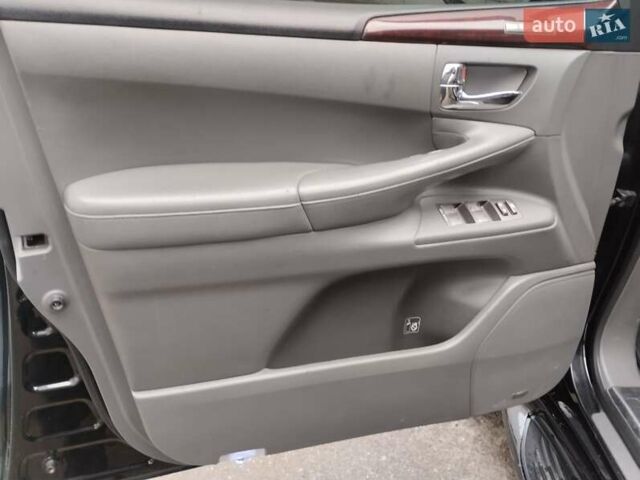 Чорний Лексус ЛХ, об'ємом двигуна 5.7 л та пробігом 277 тис. км за 31700 $, фото 2 на Automoto.ua