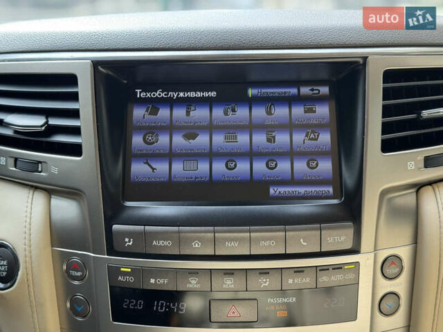 Черный Лексус ЛХ, объемом двигателя 5.7 л и пробегом 142 тыс. км за 71000 $, фото 51 на Automoto.ua