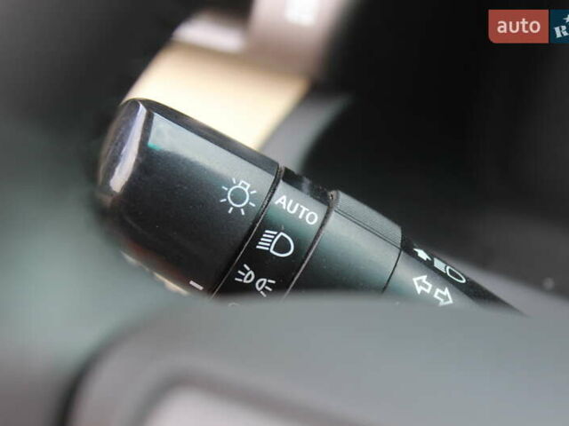 Чорний Лексус ЛХ, об'ємом двигуна 5.66 л та пробігом 208 тис. км за 27999 $, фото 64 на Automoto.ua