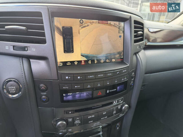 Черный Лексус ЛХ, объемом двигателя 5.66 л и пробегом 160 тыс. км за 38000 $, фото 30 на Automoto.ua