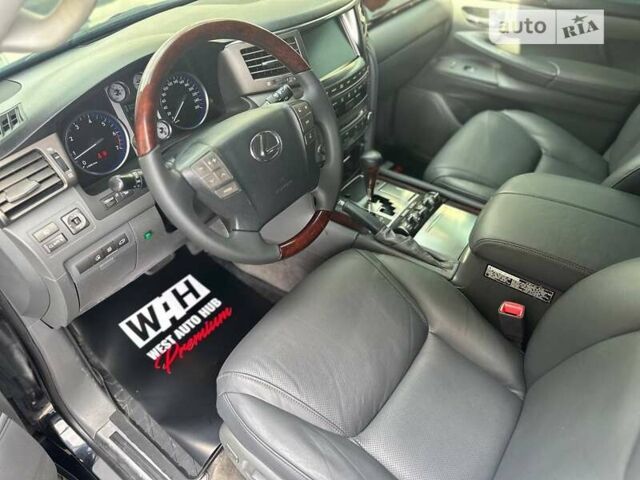 Черный Лексус ЛХ, объемом двигателя 5.66 л и пробегом 168 тыс. км за 75900 $, фото 6 на Automoto.ua