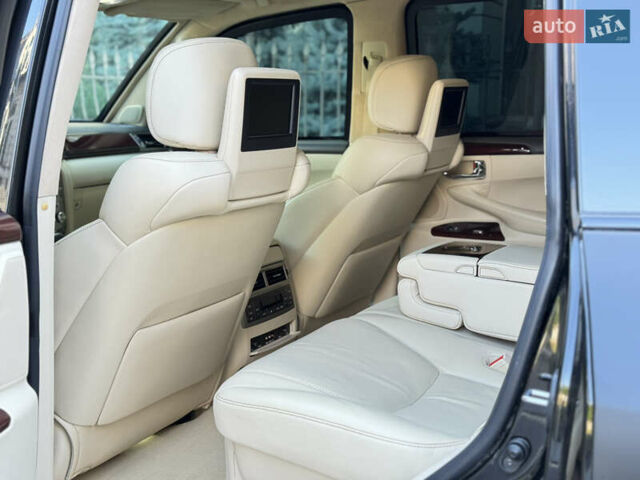 Черный Лексус ЛХ, объемом двигателя 5.7 л и пробегом 142 тыс. км за 71000 $, фото 30 на Automoto.ua