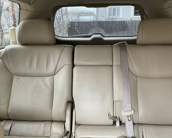Черный Лексус ЛХ, объемом двигателя 5.66 л и пробегом 160 тыс. км за 26000 $, фото 8 на Automoto.ua