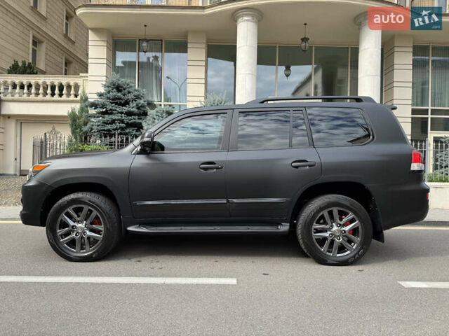 Черный Лексус ЛХ, объемом двигателя 5.7 л и пробегом 142 тыс. км за 71000 $, фото 10 на Automoto.ua