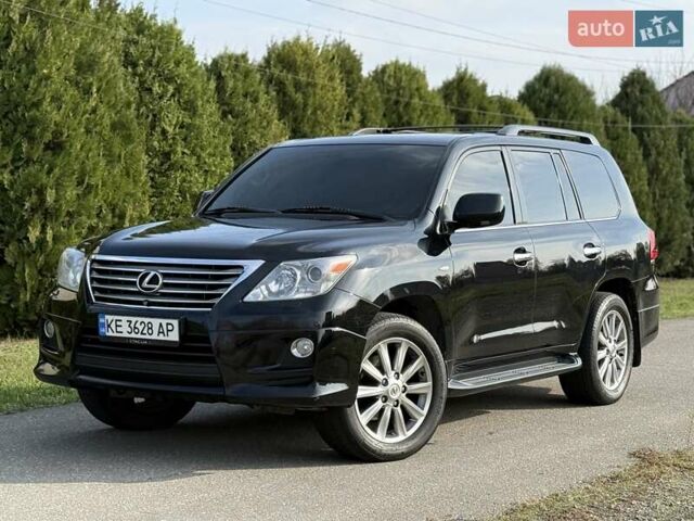 Черный Лексус ЛХ, объемом двигателя 5.66 л и пробегом 374 тыс. км за 26500 $, фото 2 на Automoto.ua