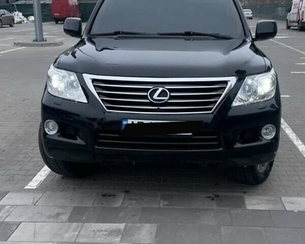 Лексус ЛХ 2010 в Киеве на Automoto.ua Черный Лексус ЛХ, объемом двигателя 5.7 л и пробегом 256 тыс. км за 26500 $, фото 1 на Automoto.ua