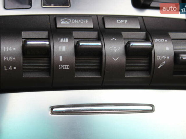 Чорний Лексус ЛХ, об'ємом двигуна 5.66 л та пробігом 208 тис. км за 27999 $, фото 75 на Automoto.ua