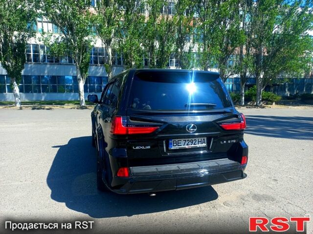 Черный Лексус ЛХ, объемом двигателя 5.7 л и пробегом 195 тыс. км за 35700 $, фото 6 на Automoto.ua