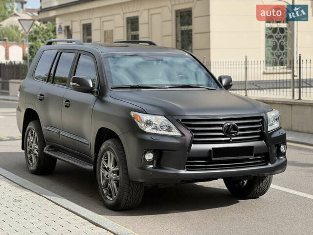 Черный Лексус ЛХ, объемом двигателя 5.7 л и пробегом 142 тыс. км за 71000 $, фото 6 на Automoto.ua
