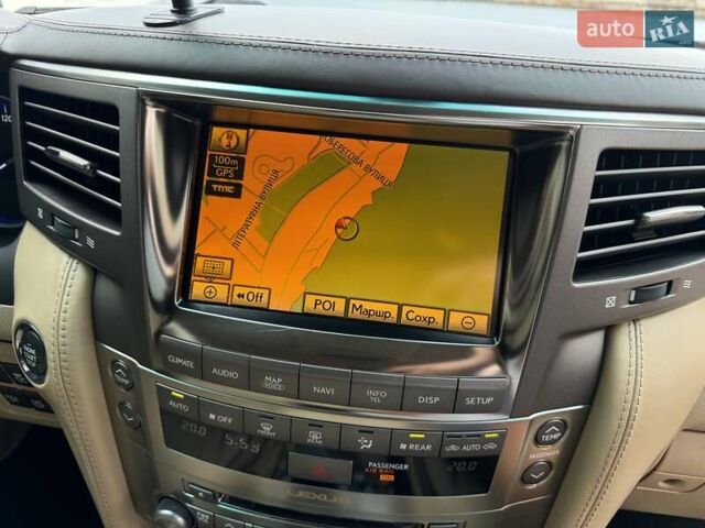 Черный Лексус ЛХ, объемом двигателя 5.66 л и пробегом 271 тыс. км за 29900 $, фото 34 на Automoto.ua