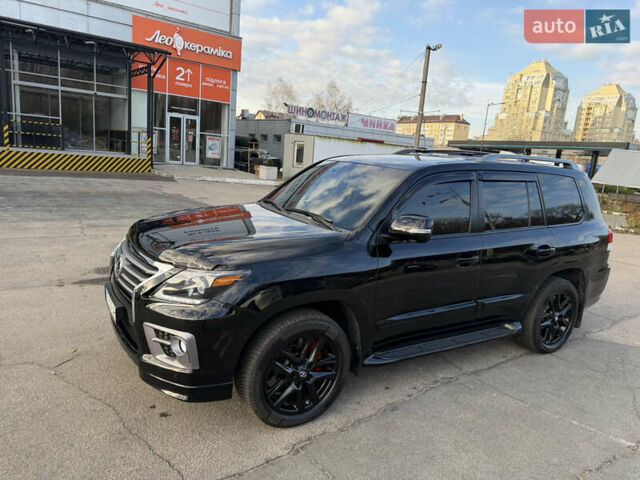 Черный Лексус ЛХ, объемом двигателя 5.66 л и пробегом 160 тыс. км за 38000 $, фото 7 на Automoto.ua