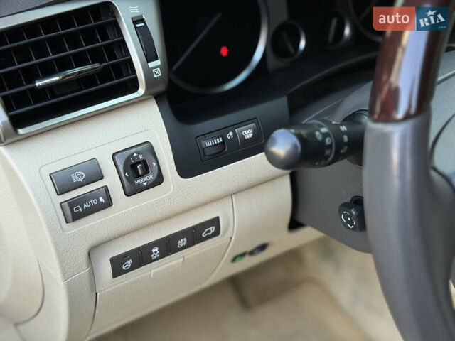 Черный Лексус ЛХ, объемом двигателя 5.7 л и пробегом 142 тыс. км за 71000 $, фото 22 на Automoto.ua