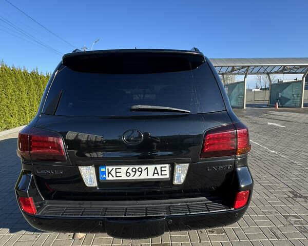 Черный Лексус ЛХ, объемом двигателя 5.7 л и пробегом 218 тыс. км за 26200 $, фото 11 на Automoto.ua