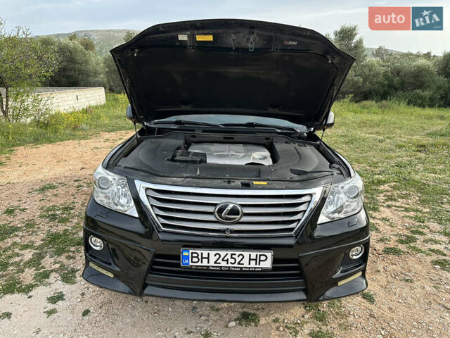 Черный Лексус ЛХ, объемом двигателя 5.66 л и пробегом 151 тыс. км за 39500 $, фото 20 на Automoto.ua