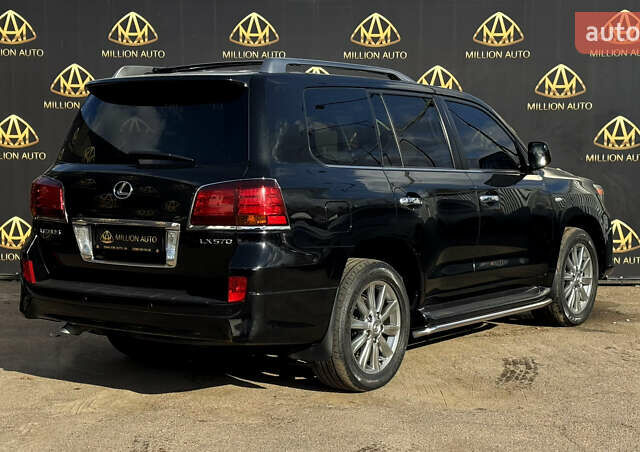 Чорний Лексус ЛХ, об'ємом двигуна 5.66 л та пробігом 106 тис. км за 37999 $, фото 5 на Automoto.ua