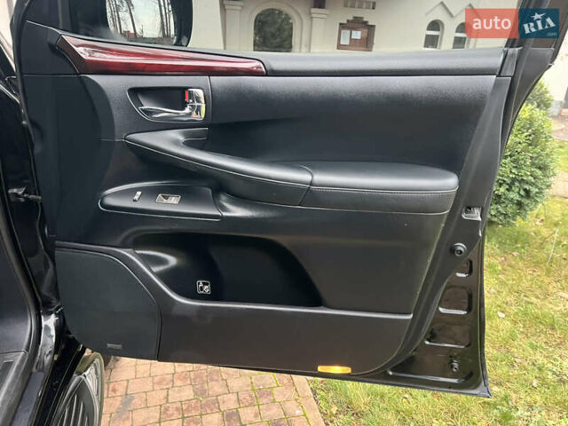 Чорний Лексус ЛХ, об'ємом двигуна 5.7 л та пробігом 244 тис. км за 24950 $, фото 82 на Automoto.ua