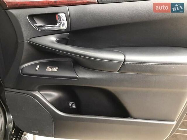 Черный Лексус ЛХ, объемом двигателя 5.7 л и пробегом 197 тыс. км за 39000 $, фото 16 на Automoto.ua