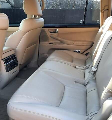 Чорний Лексус ЛХ, об'ємом двигуна 5.7 л та пробігом 85 тис. км за 46000 $, фото 10 на Automoto.ua