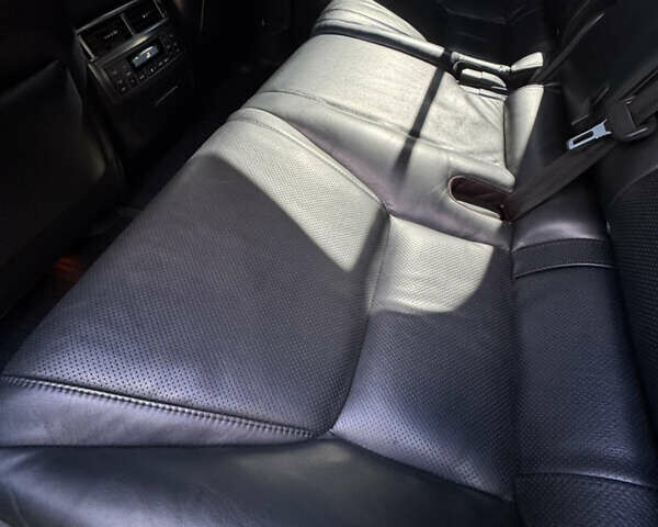 Черный Лексус ЛХ, объемом двигателя 5.66 л и пробегом 113 тыс. км за 38500 $, фото 16 на Automoto.ua