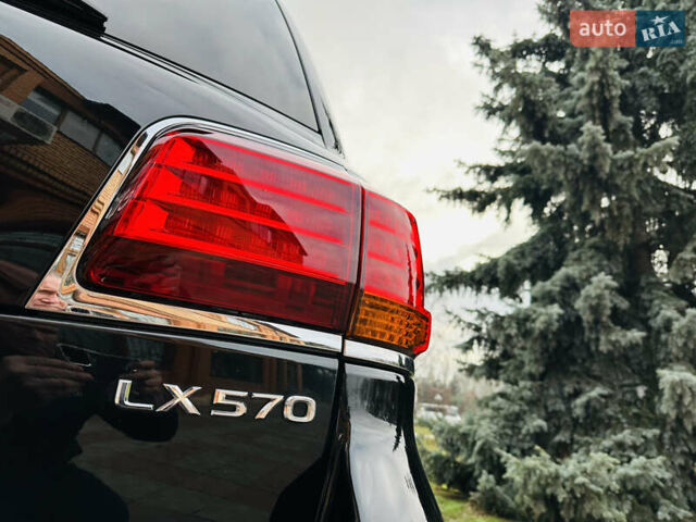 Чорний Лексус ЛХ, об'ємом двигуна 5.66 л та пробігом 243 тис. км за 25500 $, фото 52 на Automoto.ua
