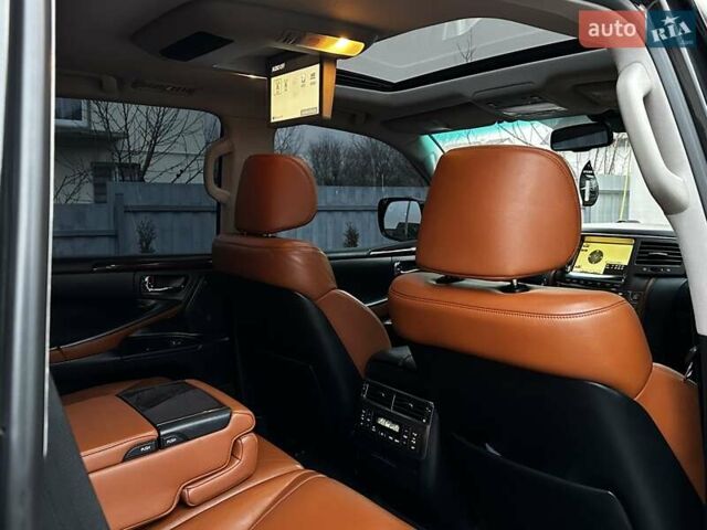Черный Лексус ЛХ, объемом двигателя 5.66 л и пробегом 225 тыс. км за 30000 $, фото 42 на Automoto.ua