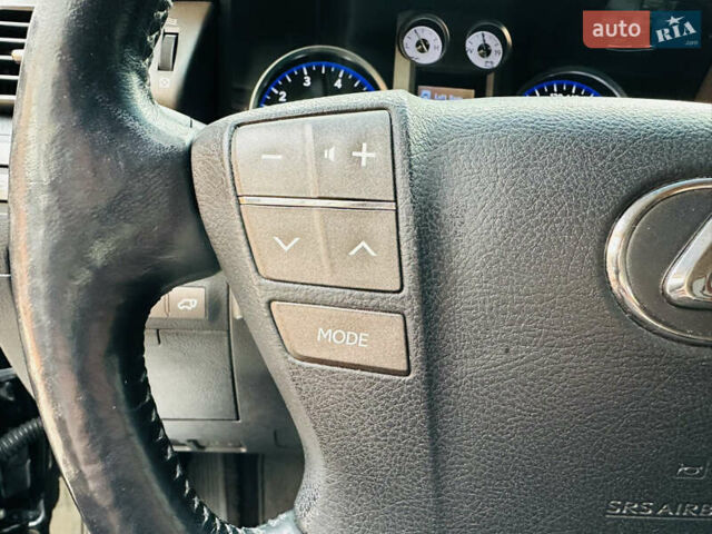 Чорний Лексус ЛХ, об'ємом двигуна 5.66 л та пробігом 243 тис. км за 25500 $, фото 31 на Automoto.ua