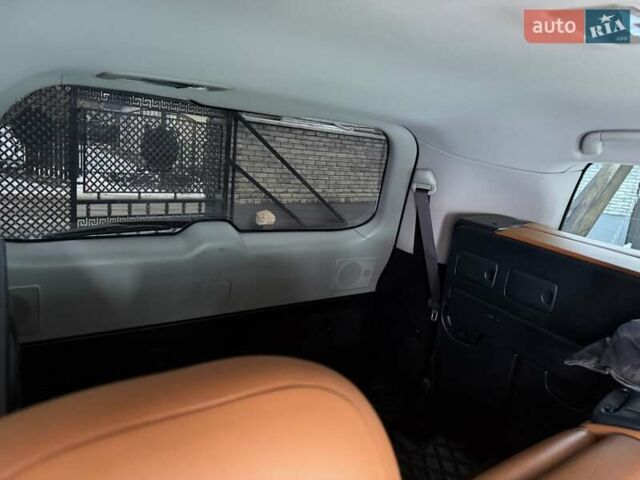 Чорний Лексус ЛХ, об'ємом двигуна 5.66 л та пробігом 297 тис. км за 39500 $, фото 16 на Automoto.ua