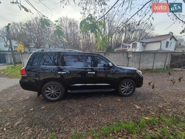 Черный Лексус ЛХ, объемом двигателя 5.66 л и пробегом 220 тыс. км за 29500 $, фото 3 на Automoto.ua