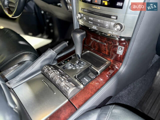 Чорний Лексус ЛХ, об'ємом двигуна 5.66 л та пробігом 115 тис. км за 35500 $, фото 38 на Automoto.ua