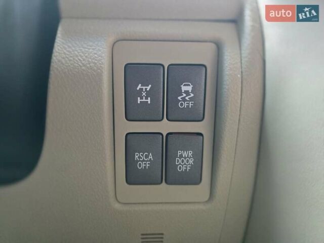 Черный Лексус ЛХ, объемом двигателя 5.66 л и пробегом 238 тыс. км за 25700 $, фото 27 на Automoto.ua