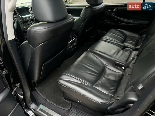 Чорний Лексус ЛХ, об'ємом двигуна 5.7 л та пробігом 244 тис. км за 24950 $, фото 69 на Automoto.ua
