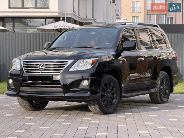 Черный Лексус ЛХ, объемом двигателя 5.7 л и пробегом 443 тыс. км за 26800 $, фото 1 на Automoto.ua