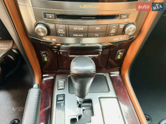 Чорний Лексус ЛХ, об'ємом двигуна 5.66 л та пробігом 243 тис. км за 25500 $, фото 23 на Automoto.ua
