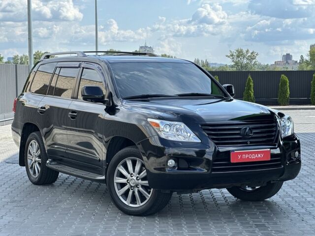 Черный Лексус ЛХ, объемом двигателя 5.7 л и пробегом 160 тыс. км за 26500 $, фото 5 на Automoto.ua