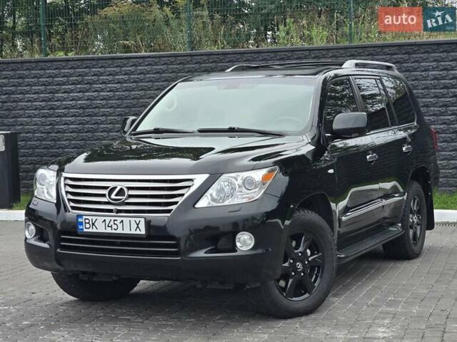 Черный Лексус ЛХ, объемом двигателя 5.66 л и пробегом 238 тыс. км за 25700 $, фото 5 на Automoto.ua