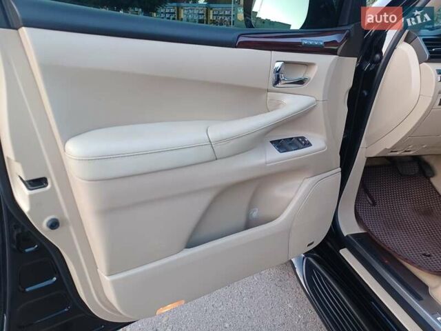 Черный Лексус ЛХ, объемом двигателя 5.66 л и пробегом 213 тыс. км за 42000 $, фото 29 на Automoto.ua