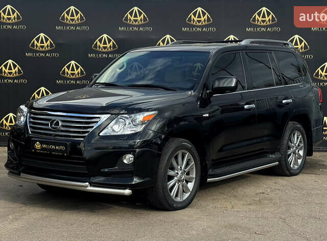 Чорний Лексус ЛХ, об'ємом двигуна 5.66 л та пробігом 106 тис. км за 37999 $, фото 2 на Automoto.ua