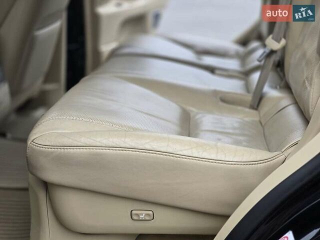 Черный Лексус ЛХ, объемом двигателя 5.66 л и пробегом 238 тыс. км за 25700 $, фото 11 на Automoto.ua