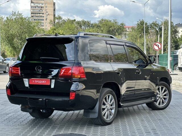 Черный Лексус ЛХ, объемом двигателя 5.7 л и пробегом 160 тыс. км за 26500 $, фото 1 на Automoto.ua